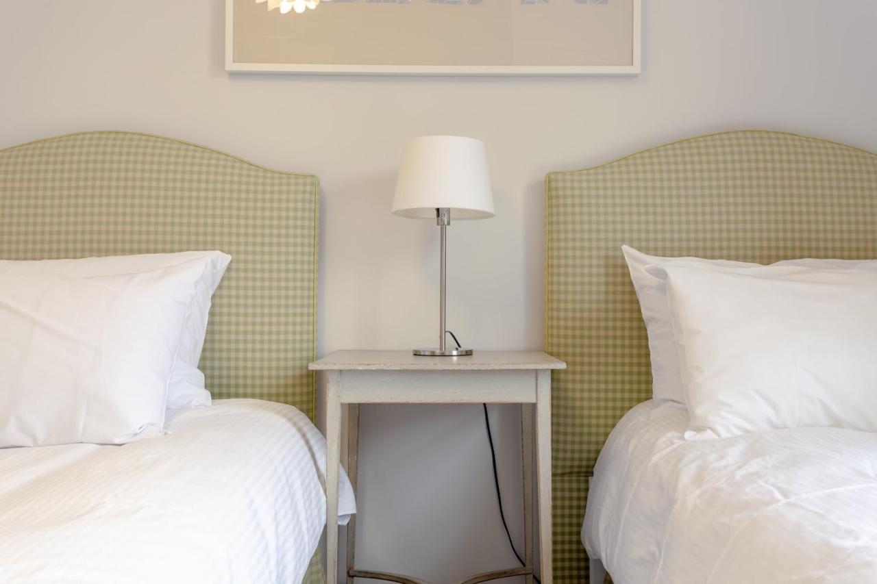 2 Bedroom Apartment Hammersmith Grove Sleeps 4 런던 외부 사진