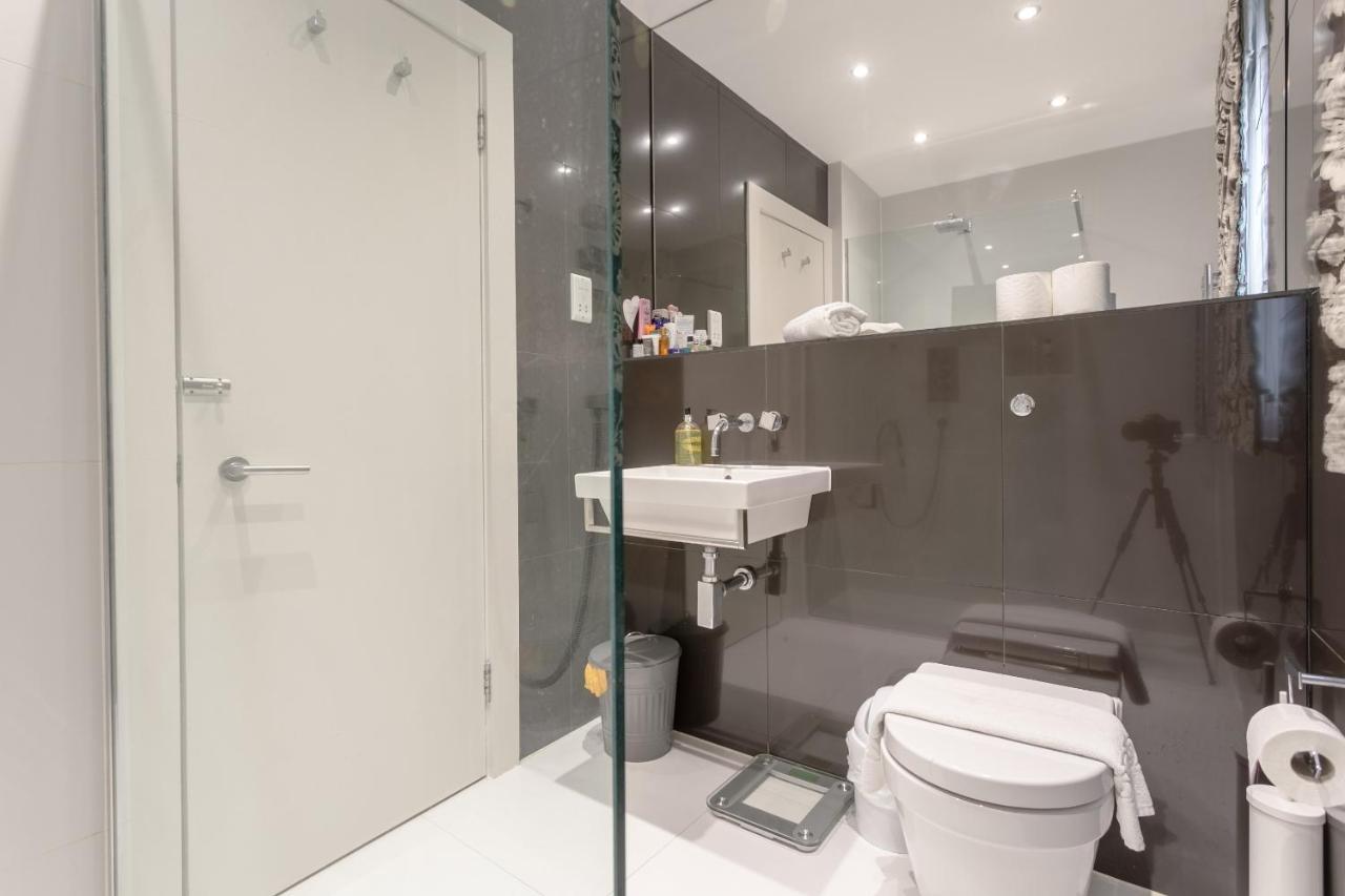 2 Bedroom Apartment Hammersmith Grove Sleeps 4 런던 외부 사진