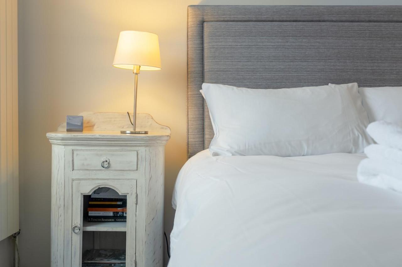 2 Bedroom Apartment Hammersmith Grove Sleeps 4 런던 외부 사진